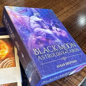 Susan Sheppard Black Moon Astrology Cards New